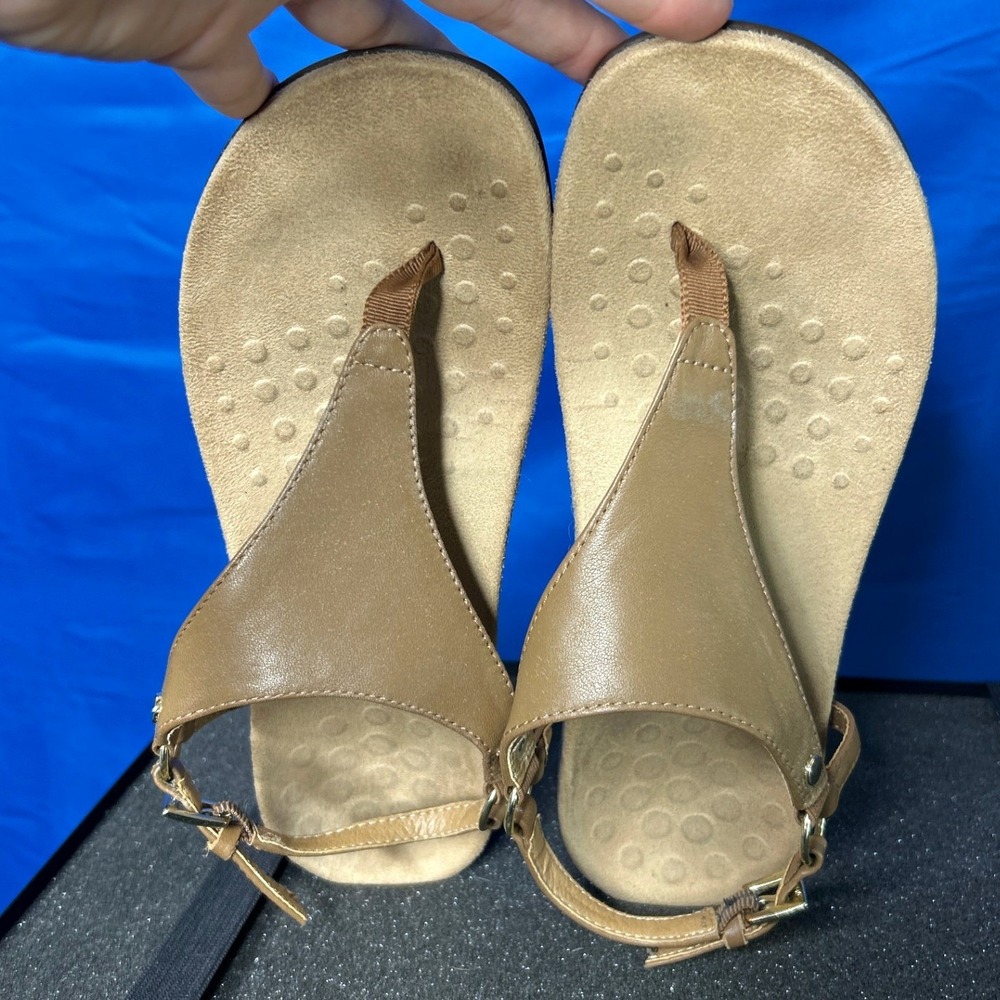 Vionic Women Brown Kirra Backstrap Tan Leather Thong Sandal Sz 7 Cushion Comfort - Picture 2 of 12